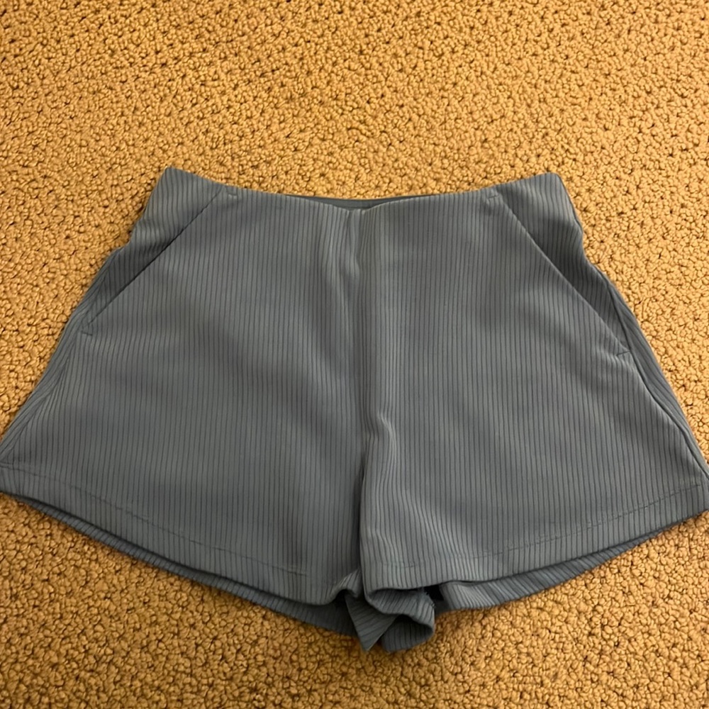 Lululemon Ribbed Softstreme High-Rise shorts 2”